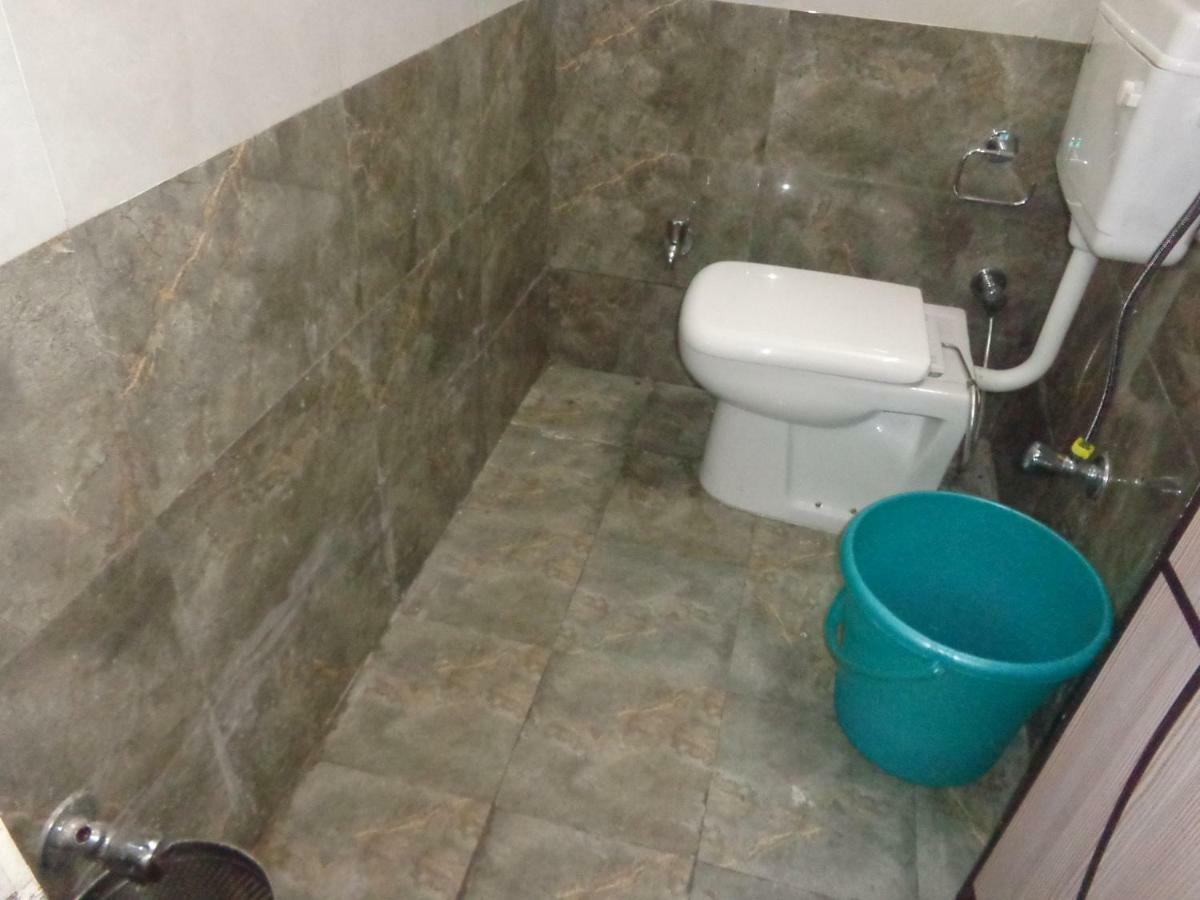 Delhi Inn,Walk In Nizamuddin Railway Station Neu-Delhi Exterior foto